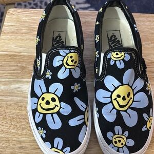 Vans Classic Slip-On Trippy Grin Floral Black size 9.5 US women’s